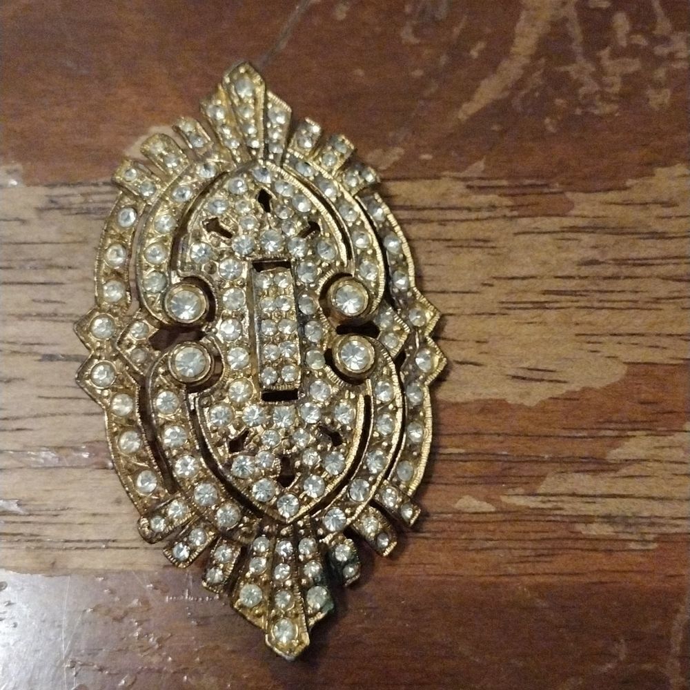 Vintage art deco rhinestone broach